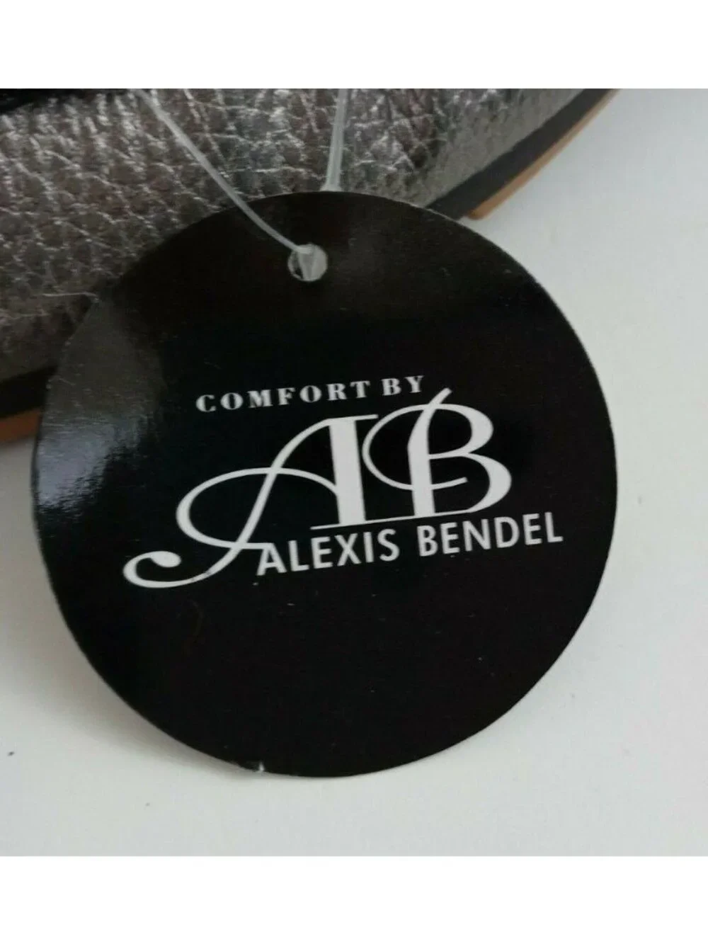 New Alexis Bendel Dorothy-30L Pewter Silver Leather Loafers Slip On Shoes Size 8